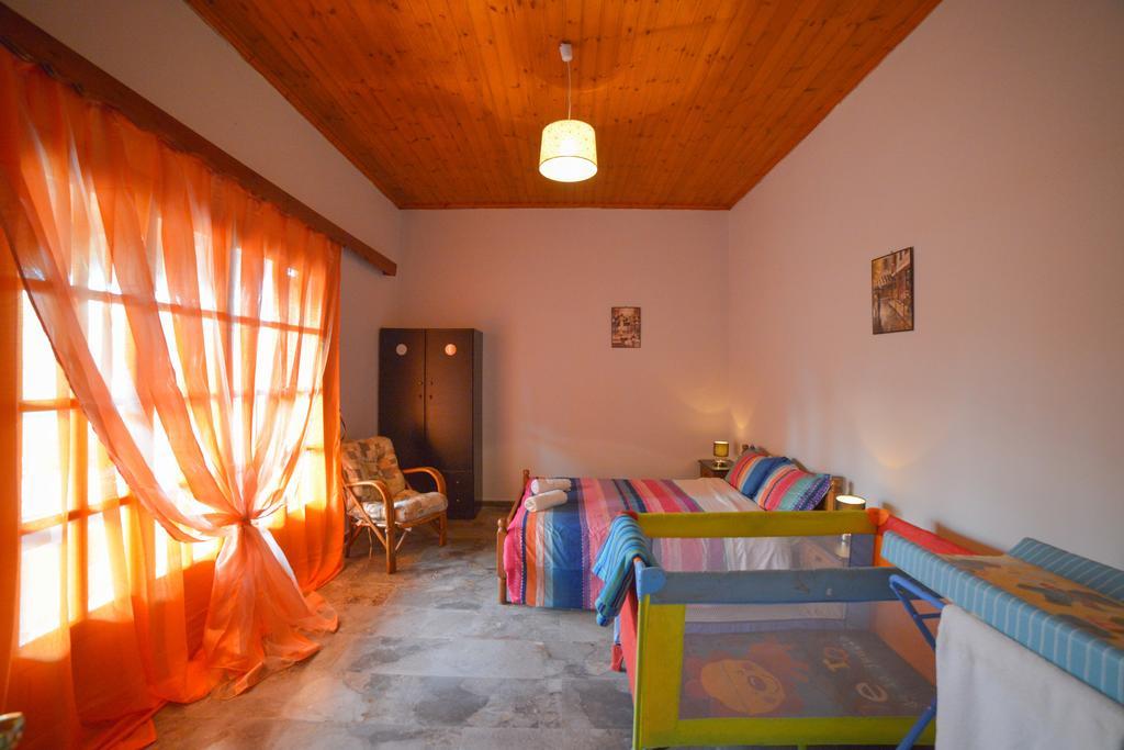 Apartamento Giannis&Fridas Garden Sidárion Habitación foto