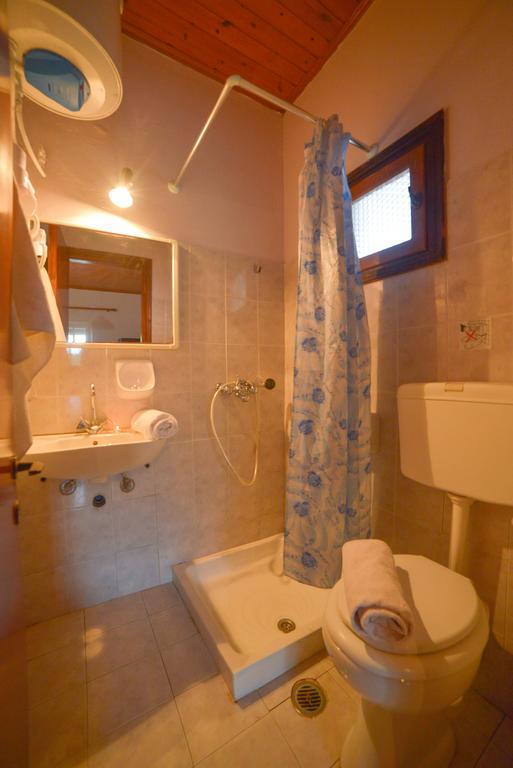 Apartamento Giannis&Fridas Garden Sidárion Habitación foto